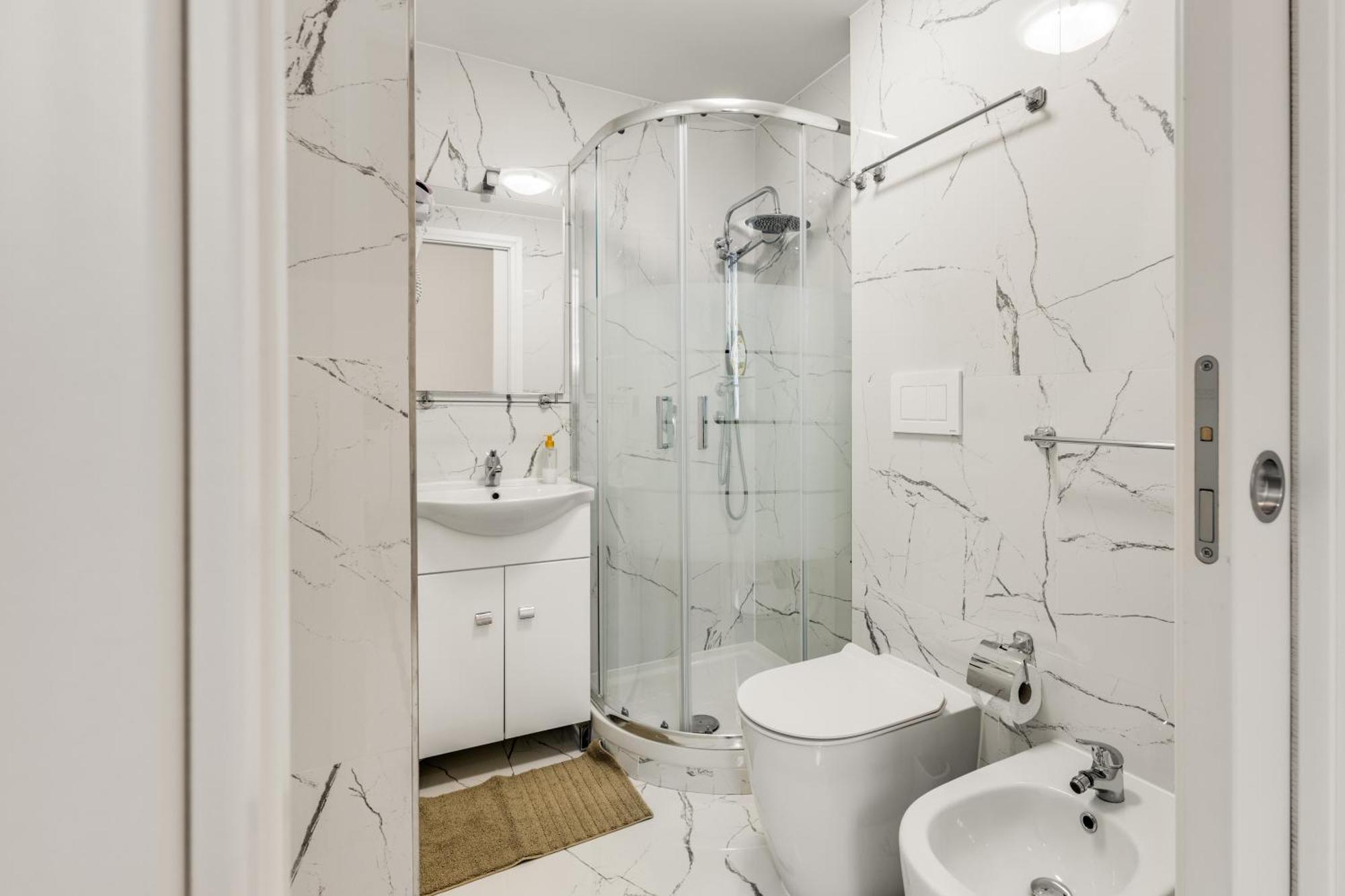 Dolce Rooms Milan Bagian luar foto