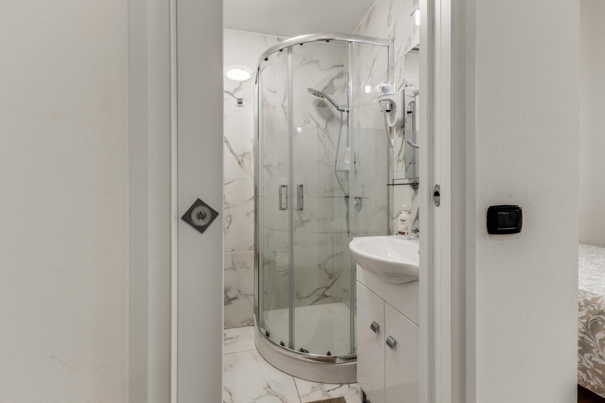 Dolce Rooms Milan Bagian luar foto